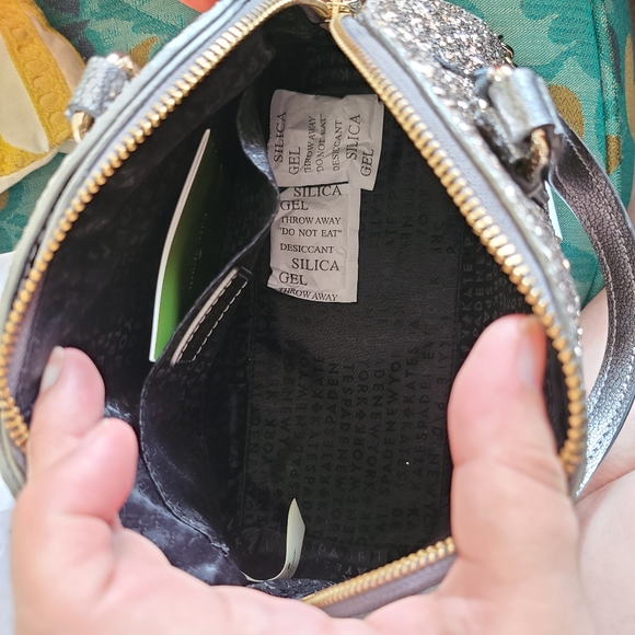 Kate Spade All That Glitters Crossbody Bad - Picture 4 of 9